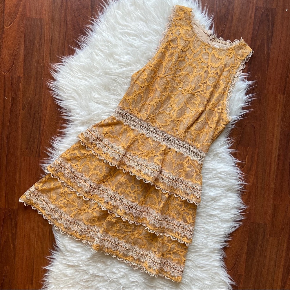 Lovers + Friends Lace Tiered Dress S